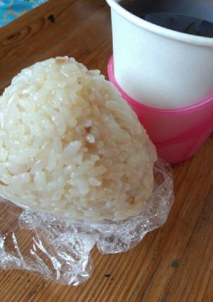 ☆麺つゆぉかかぉにぎり☆-レシピのメイン写真