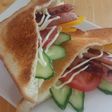 簡単ランチ☆食パンピタパン☆