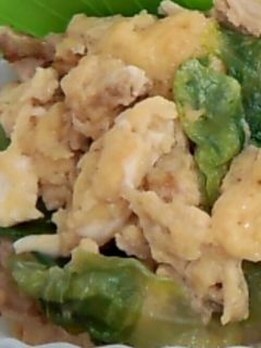 レタスと鶏チャーシュー利用の親子炒め-レシピのメイン写真