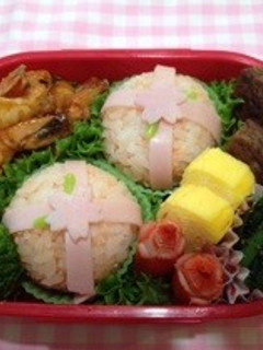 丸いおにぎりのお弁当-レシピのメイン写真
