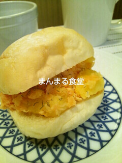 サーモンとポテトのデリサラダサンド-レシピのメイン写真