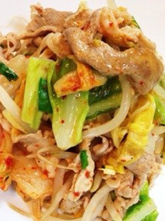 春キャベツともやしの豚キムチ炒め-レシピのメイン写真
