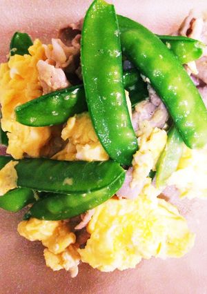 春の味覚！絶品絹さやチャンプルー-レシピのメイン写真