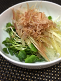 みょうがオンザカイワレ-レシピのメイン写真