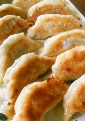 お母さんの餃子に新玉ねぎプラス-レシピのメイン写真