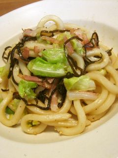 塩こんぶで簡単ランチ♪ベーこん焼うどん-レシピのメイン写真