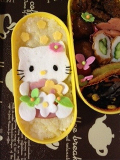 キャラ弁☆はんぺんで簡単キティのお弁当-レシピのメイン写真
