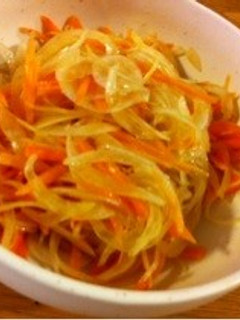 新玉ねぎとにんじんの中華風サラダ-レシピのメイン写真