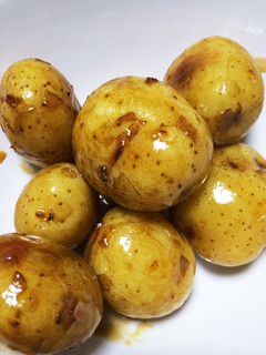 新じゃが 簡単ツヤツヤ甘煮♪-レシピのメイン写真