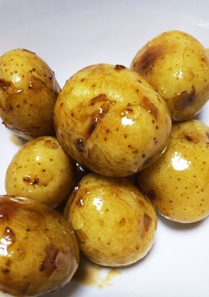 新じゃが 簡単ツヤツヤ甘煮♪-レシピのメイン写真