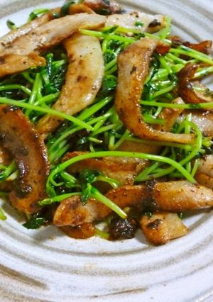 豚トロと豆苗の炒め物-レシピのメイン写真