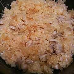 รูปของ 炊飯器にお任せ♪バター風味のチキンライス