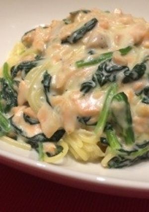 サーモンとほうれん草のクリームパスタ-レシピのメイン写真