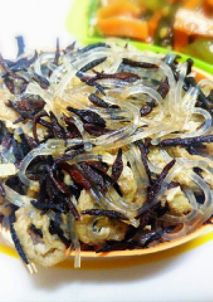 簡単♪ひじきと薄揚げと春雨の煮物-レシピのメイン写真
