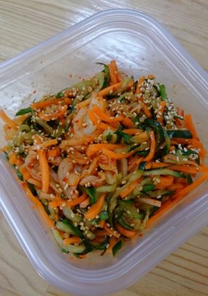 節約つまみ♬残りキムチでオイキムチ風漬物-レシピのメイン写真
