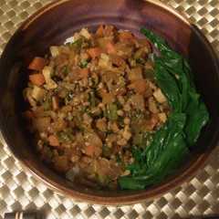 รูปของ たっぷり野菜の肉味噌丼