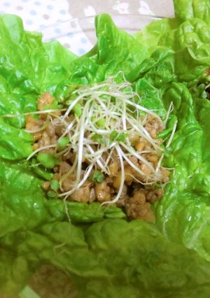 サンチュで！レタスで！挽き肉納豆包み♪-レシピのメイン写真