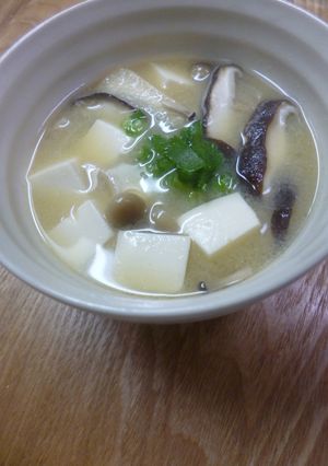 豆腐ときのこのみそ汁-レシピのメイン写真