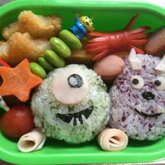 รูปของ キャラ弁★マイクとサリー