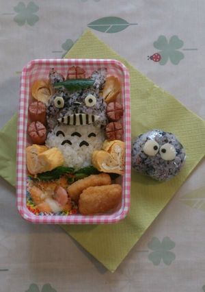 トトロ弁当＋くろすけおにぎり-レシピのメイン写真