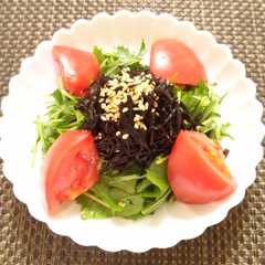 รูปของ ひじきと水菜のサラダ