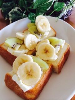 食パンdeクリームチーズカナッペ-レシピのメイン写真