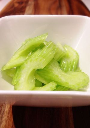 ✢即席✢ セロリの浅漬け-レシピのメイン写真