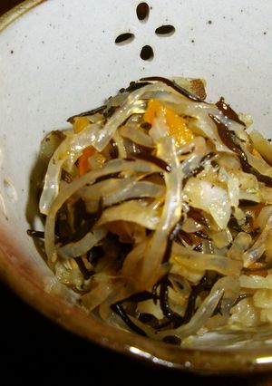 芽ひじきと乾燥糸こんにゃくの煮物-レシピのメイン写真