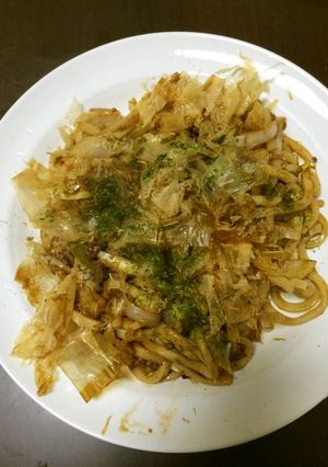 お一人料理　ピリ辛のやきうどん-レシピのメイン写真