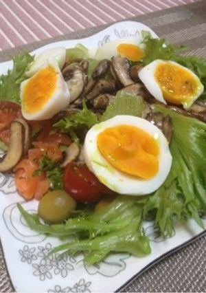 ★深夜ご飯★卵とスモークサーモンのサラダ-レシピのメイン写真