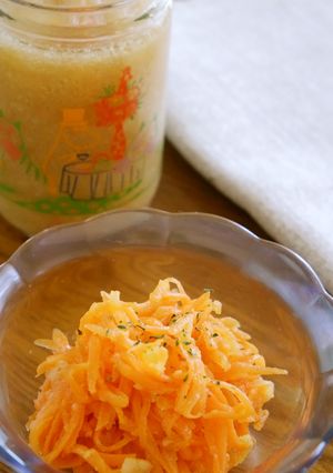 にんじんラペと 玉ねぎりんごドレッシング-レシピのメイン写真