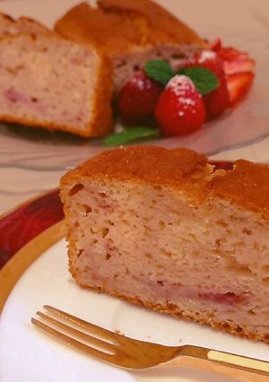 HMで簡単もちもち♡苺のパウンドケーキ-レシピのメイン写真