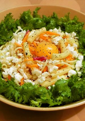 パスタサラダの黄身のせ-レシピのメイン写真