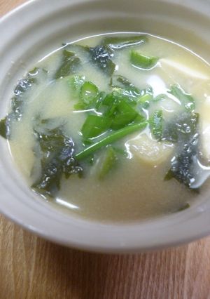オクラ・豆腐・わかめ・あげのみそ汁-レシピのメイン写真