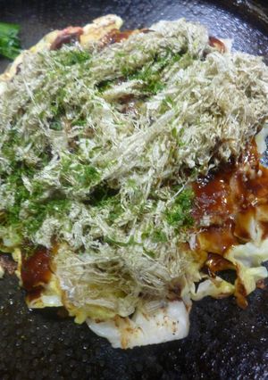 とろろ昆布をのせたお好み焼-レシピのメイン写真