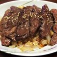 どどーん!と牛カルビ焼肉丼!
