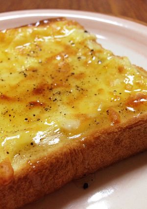 ハニーチーズトースト黒胡椒がけ-レシピのメイン写真