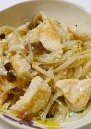 簡単節約ヘルシー 鶏胸肉の塩麹炒め-レシピのメイン写真