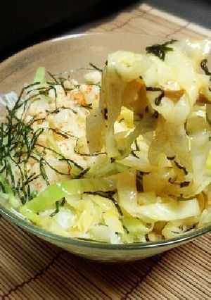 ダイエットや夜食にキャベツで釜玉うどん風-レシピのメイン写真