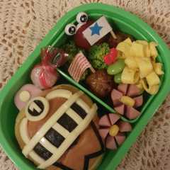 รูปของ トッキュウジャー弁当