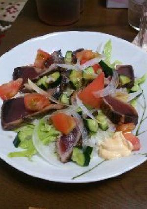 かつおのスタミナサラダ丼-レシピのメイン写真