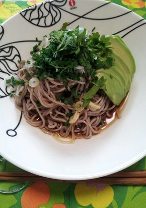 爽やか～♪パクチーそばのアボカドのせ-レシピのメイン写真