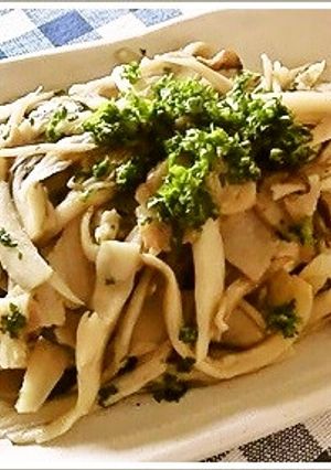 エリンギとマイタケの塩バター炒め-レシピのメイン写真