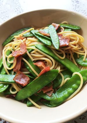 簡単!絹さやとベーコンのポン酢パスタ-レシピのメイン写真