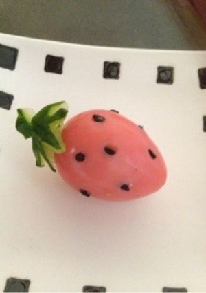 デコフリ赤＊うずらの玉子で苺-レシピのメイン写真