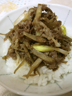 繊維たっぷり 牛煮込み丼-レシピのメイン写真