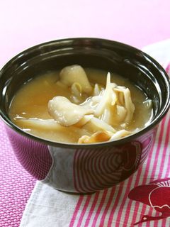 もやしと舞茸の味噌汁-レシピのメイン写真