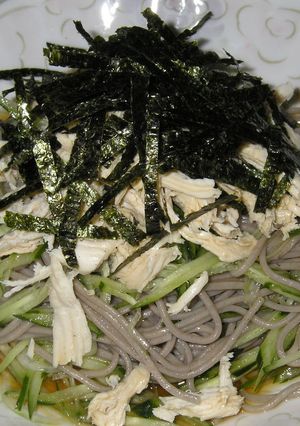節約レシピ♪鶏むね肉でサラダざるそば☆-レシピのメイン写真