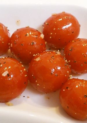 簡単＊副菜にプチトマトのニンニク炒め♪-レシピのメイン写真