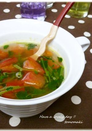 ウェイパーで✩豆苗とトマトのスープ-レシピのメイン写真